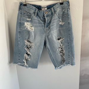 Hollister Bermuda Shorts Womes Size 27 NWT Denim Distressed Ripped Low Rise Blue